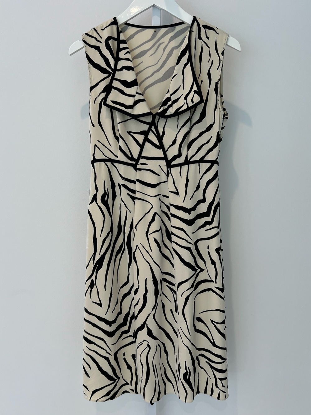 ELIE TAHARI CREAM BLACK ZEBRA PRINT SILK DRESS SIZE US 4